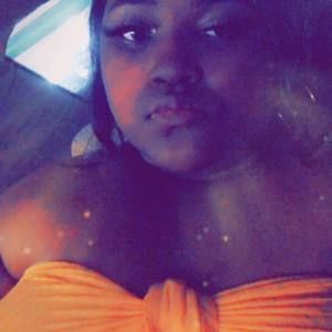 Meet your Posher, Desiree